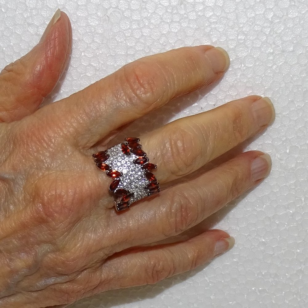 VINTAGE WHITE SAPPHIRE & 19 GARNETS